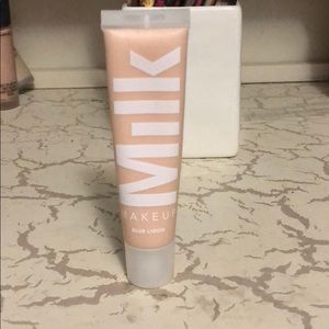 Milk make up blur liquid-Ivory